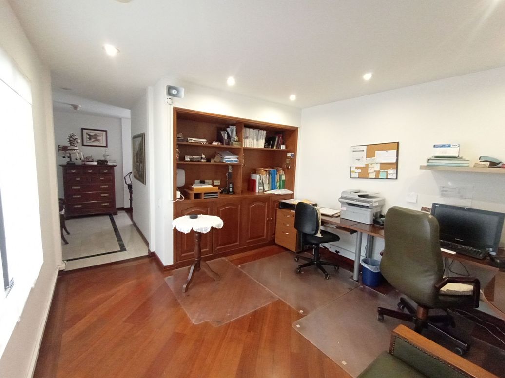 Apartamento de 3 alcobas en venta en Santa Bibiana, Bogotá, 218 m² · foto 10 de 20