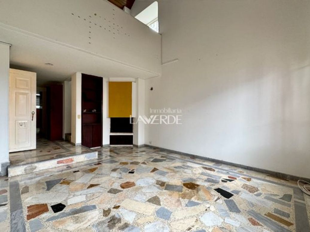 Casa de 4 alcobas en venta en Los Cedros, Bogotá, 250 m² · foto 6 de 20