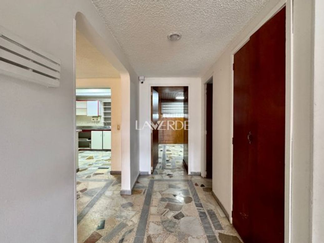 Casa de 4 alcobas en venta en Los Cedros, Bogotá, 250 m² · foto 8 de 20