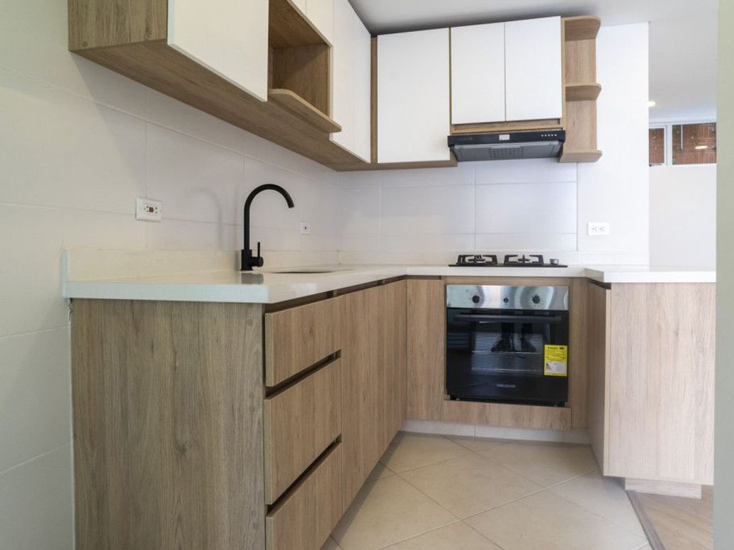 Apartamento de 3 alcobas en venta en El Batan, Bogotá, 91 m² · foto 8 de 20