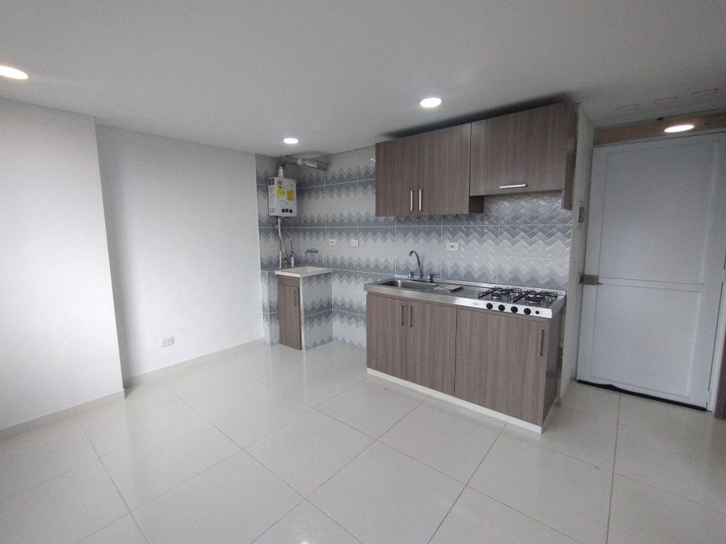 Apartamento de 1 alcoba en venta en La Esperanza, Bogotá, 25 m² · foto 2 de 16
