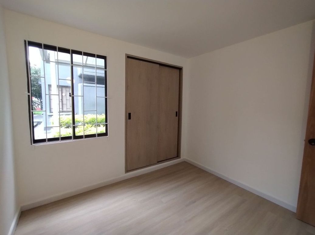 Apartamento de 3 alcobas en venta en Visión De Colombia, Bogotá, 53 m² · foto 14 de 18