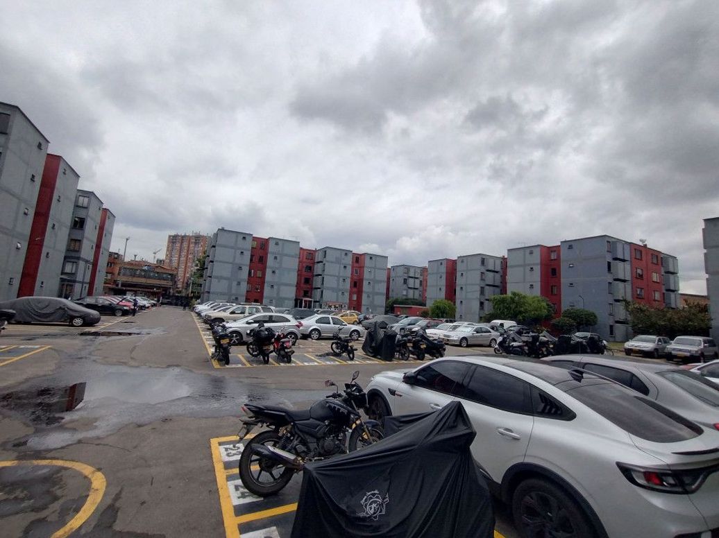 Apartamento de 3 alcobas en venta en Visión De Colombia, Bogotá, 53 m² · foto 17 de 18
