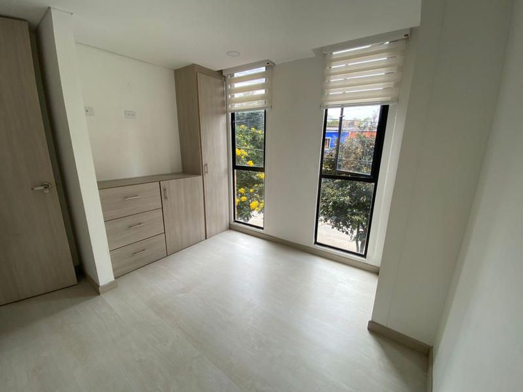 Apartamento de 2 alcobas en arriendo en El Rosario, Bogotá, 57 m² · foto 8 de 11
