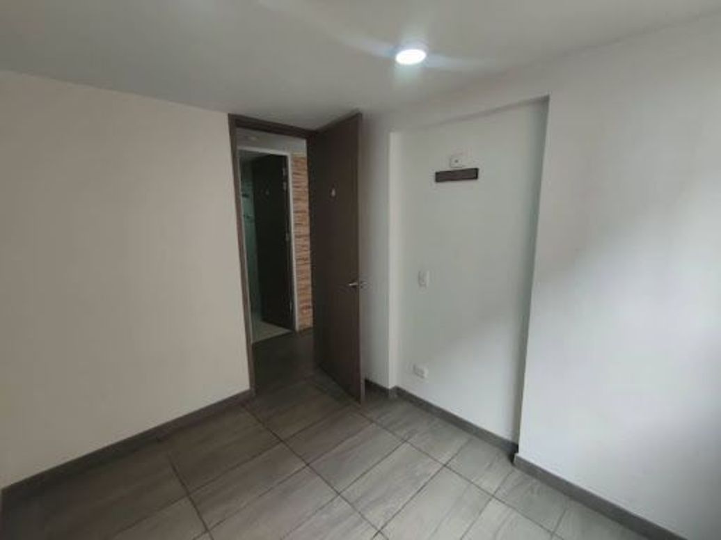 Apartamento de 2 alcobas en arriendo en Urbanización Castilla, Bogotá, 48 m² · foto 18 de 20