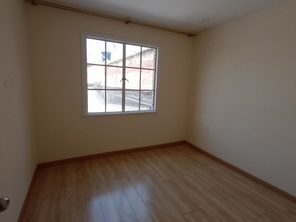 Casa de 5 alcobas en venta en Alfonso López, Bogotá, 250 m² · foto 13 de 17