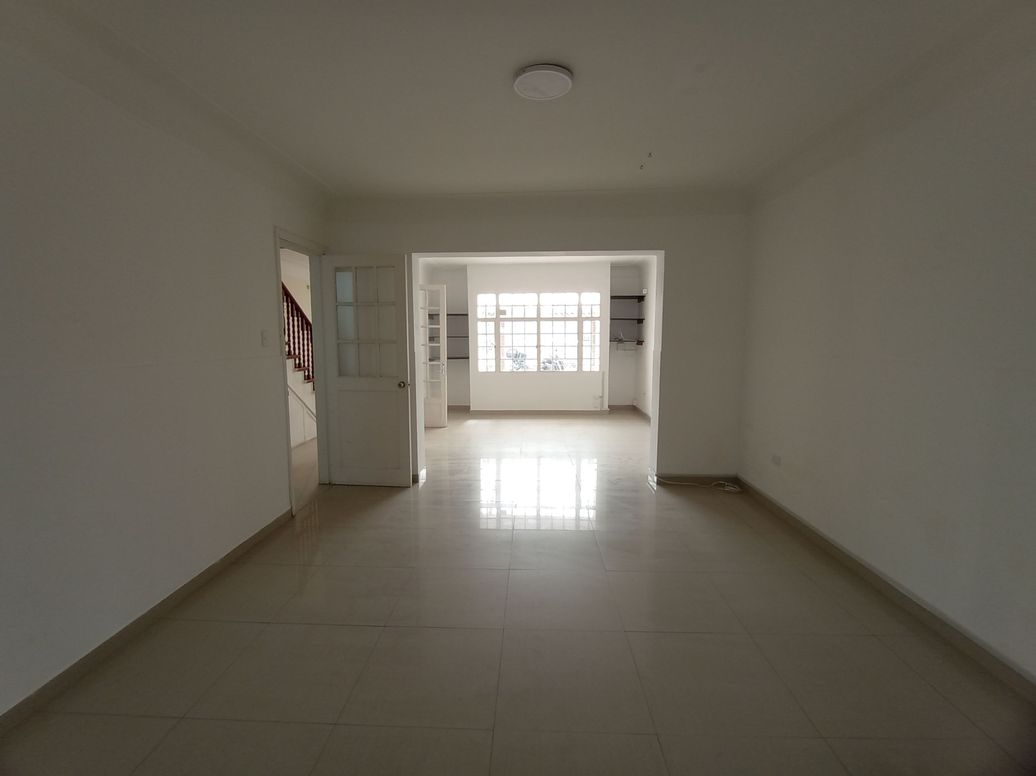 Casa de 5 alcobas en venta en Alfonso López, Bogotá, 250 m² · foto 10 de 17