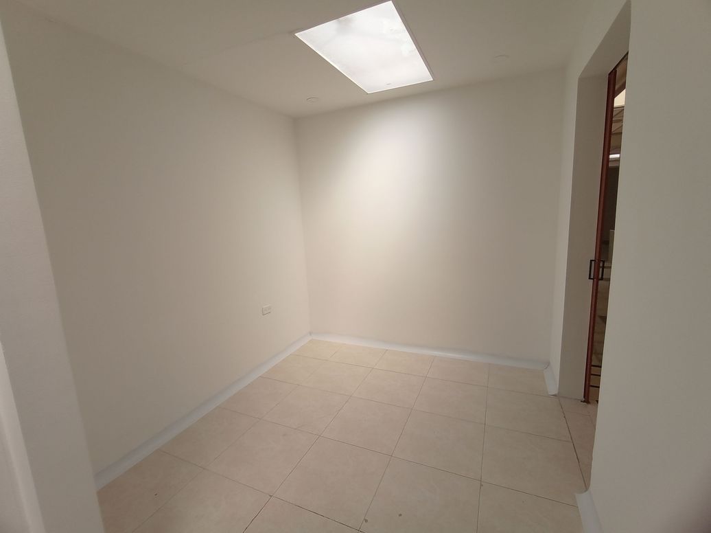 Casa de 5 alcobas en venta en Alfonso López, Bogotá, 250 m² · foto 7 de 17