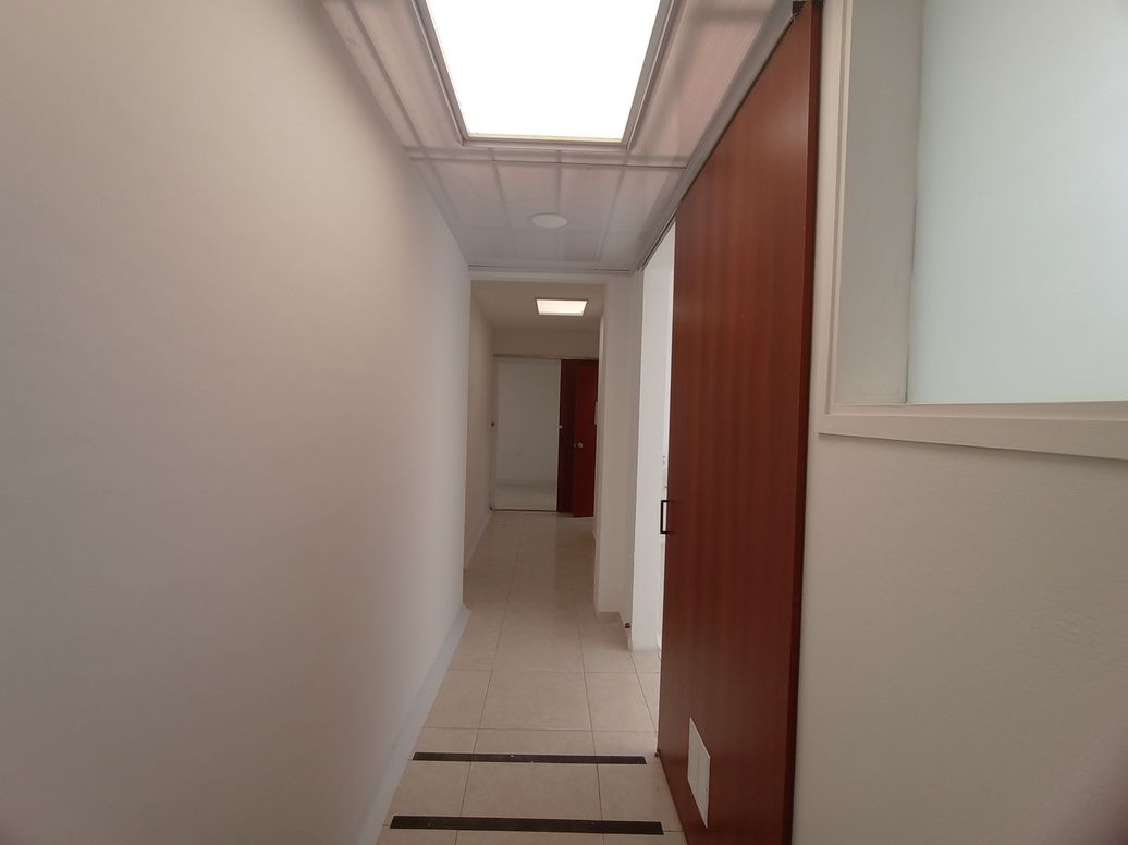 Casa de 5 alcobas en venta en Alfonso López, Bogotá, 250 m² · foto 8 de 17