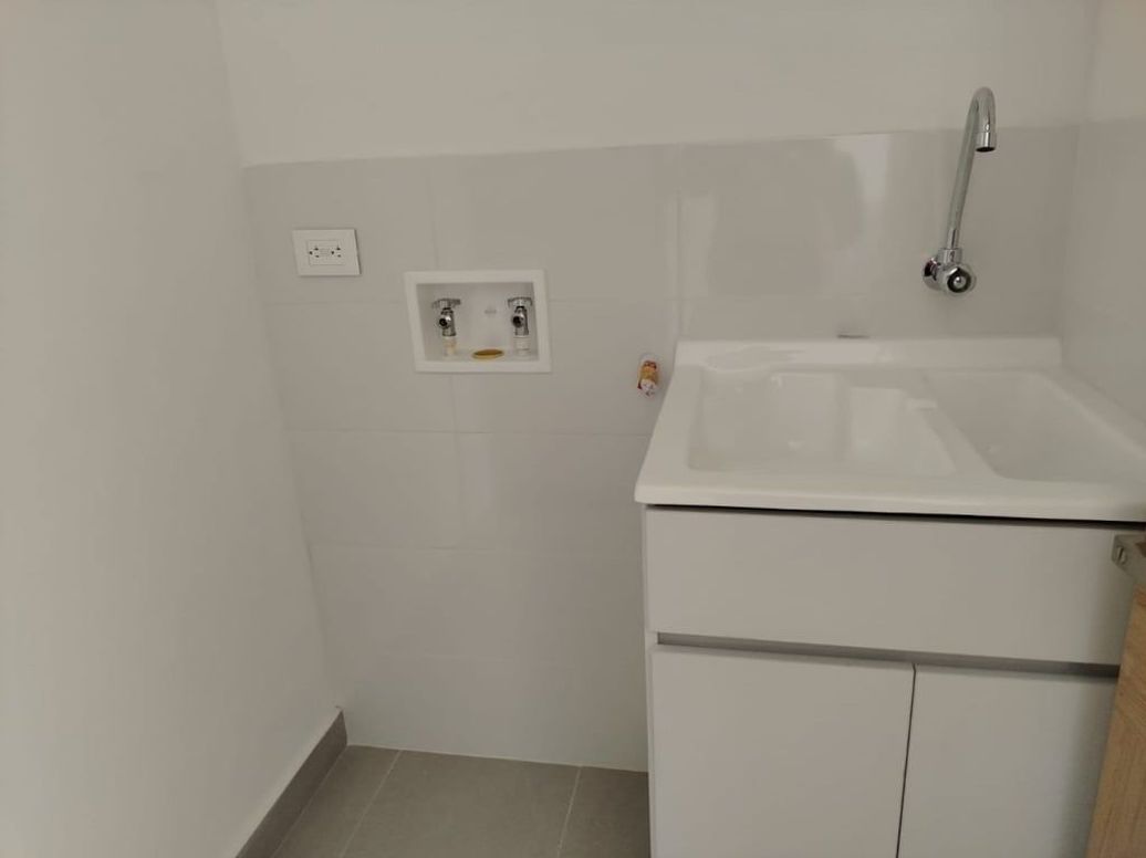 Apartaestudio en venta en Quinta Paredes, Bogotá, 44 m² · foto 12 de 18