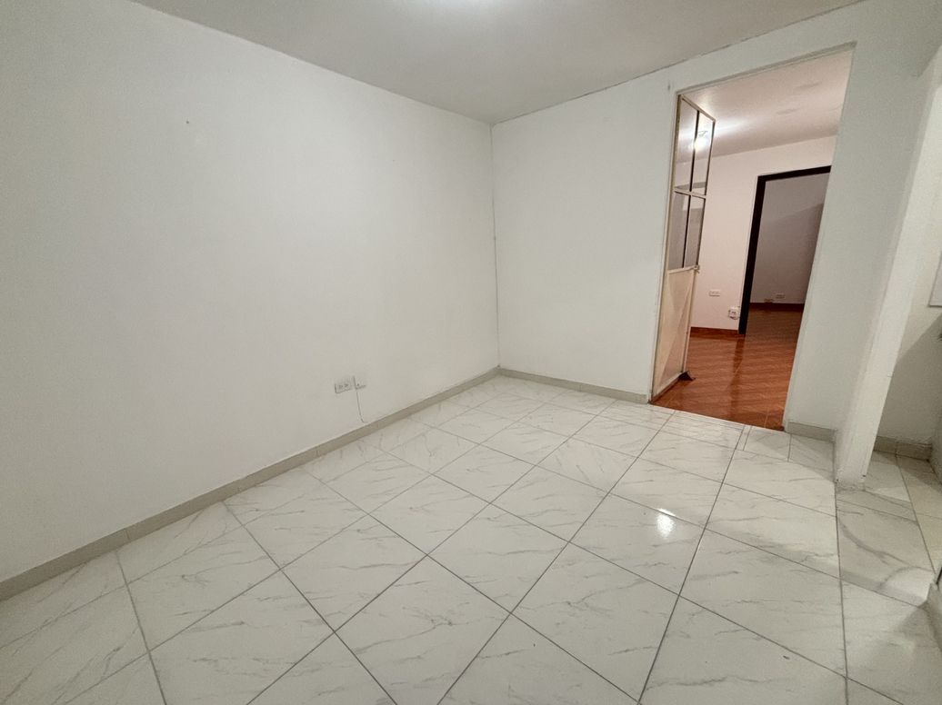 Apartaestudio en arriendo en Super Manzana 5, Bogotá, 70 m² · foto 2 de 18