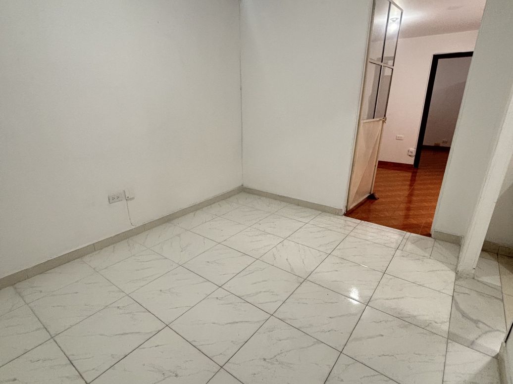 Apartaestudio en arriendo en Super Manzana 5, Bogotá, 70 m² · foto 3 de 18