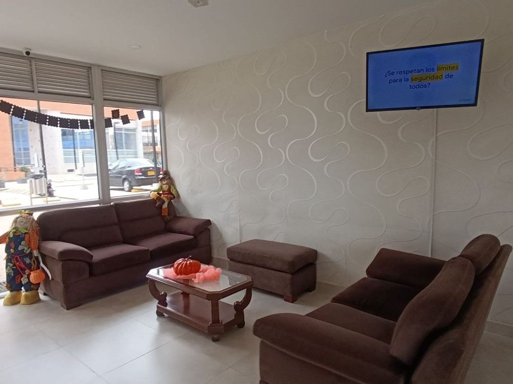 Apartamento de 3 alcobas en venta en San Rafael Industrial, Bogotá, 73 m² · foto 2 de 20