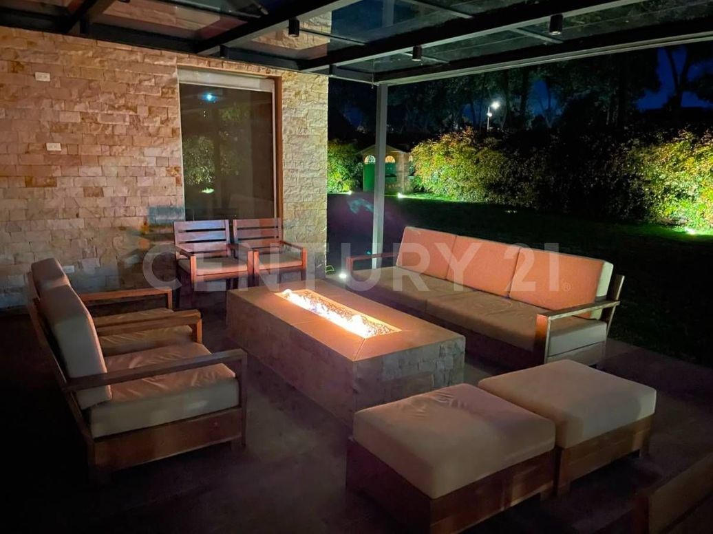 Casa de 4 alcobas en arriendo en Guaymaral, Bogotá, 410 m² · foto 7 de 16
