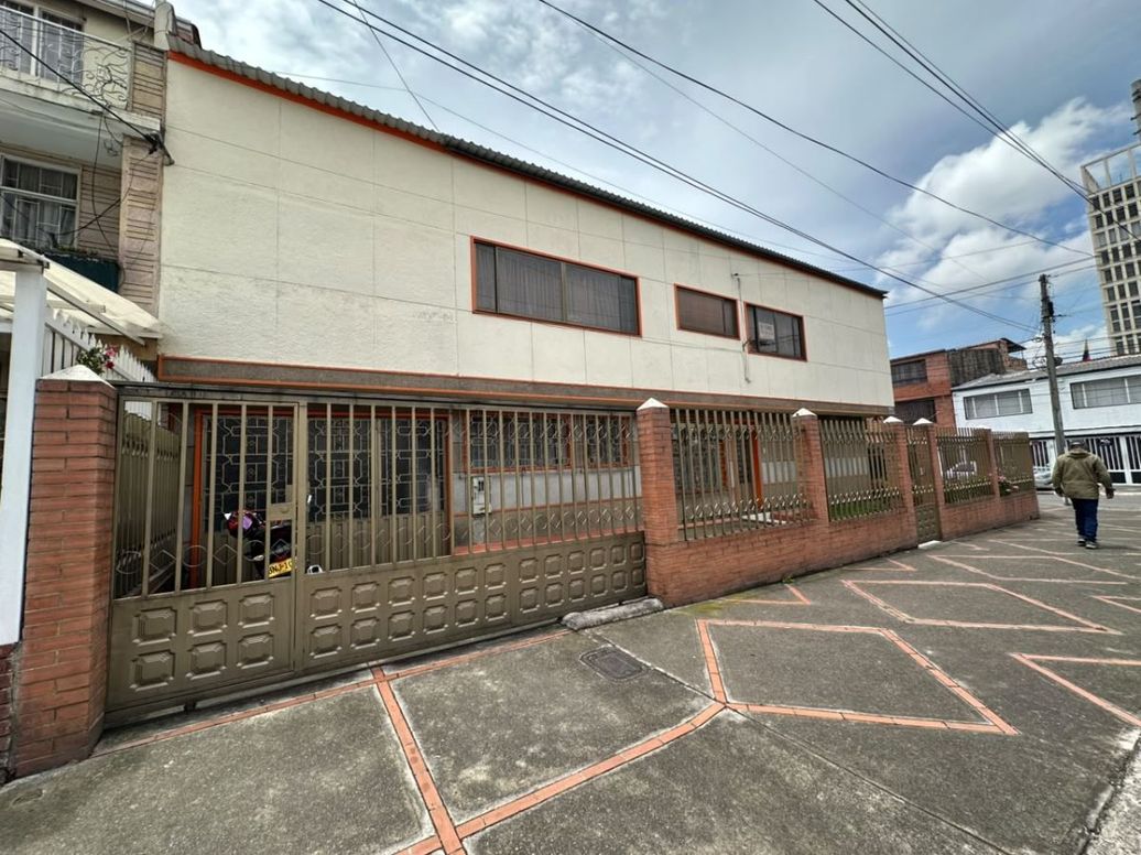 Casa de 6 alcobas en venta en José Joaquín Vargas, Bogotá, 196 m² · foto 5 de 20