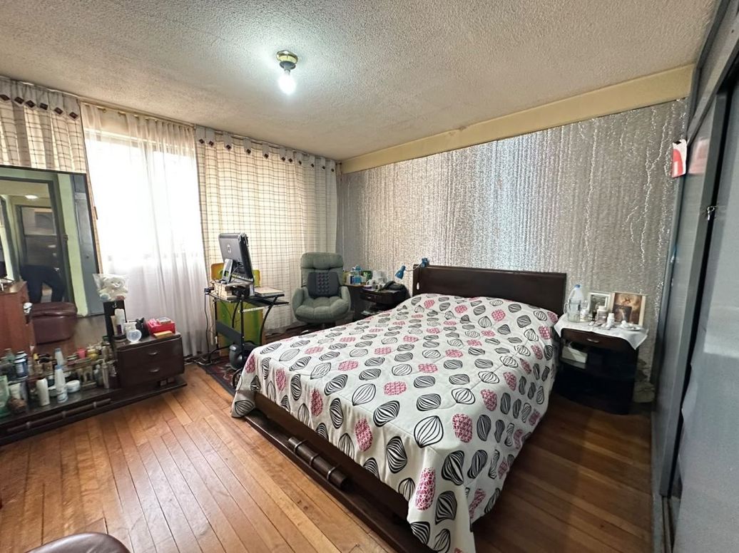 Casa de 6 alcobas en venta en José Joaquín Vargas, Bogotá, 196 m² · foto 16 de 20