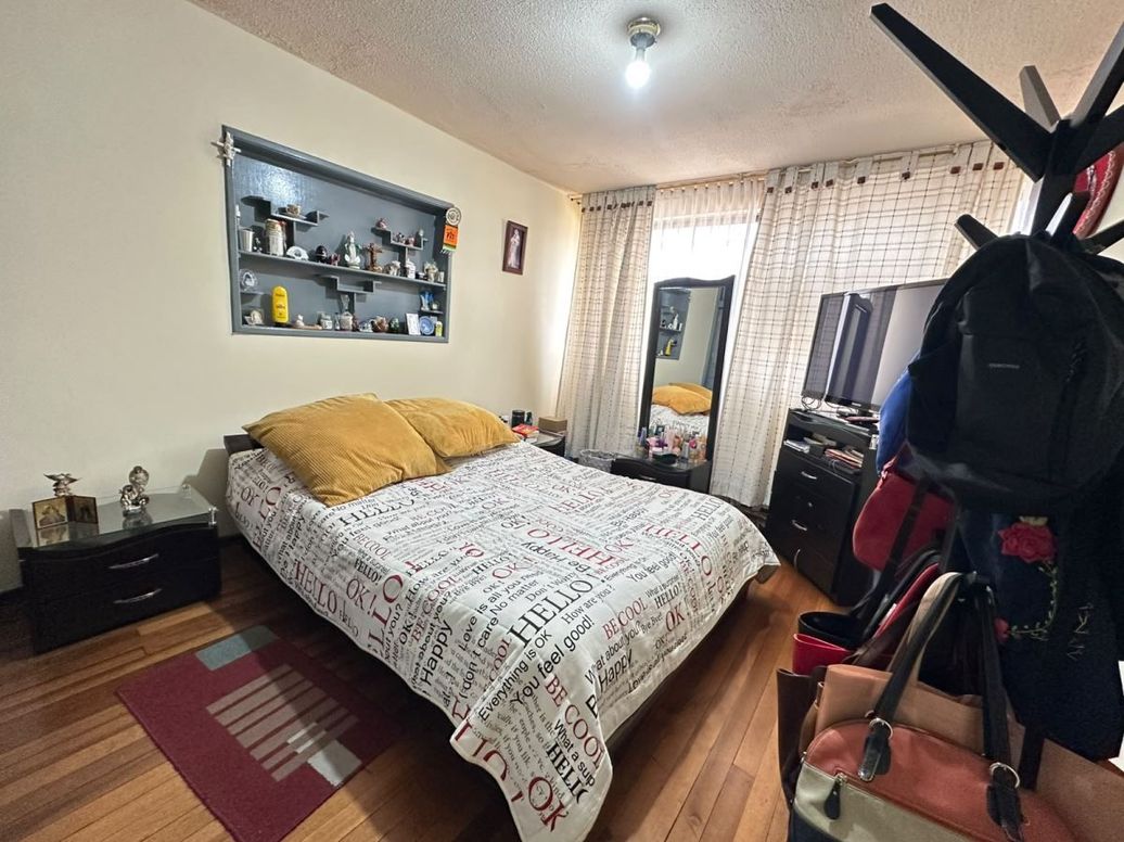 Casa de 6 alcobas en venta en José Joaquín Vargas, Bogotá, 196 m² · foto 13 de 20