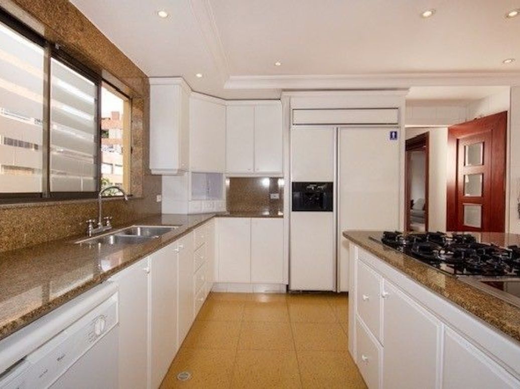 Apartamento de 3 alcobas en venta en Chicó Norte, Bogotá, 220 m² · foto 6 de 20