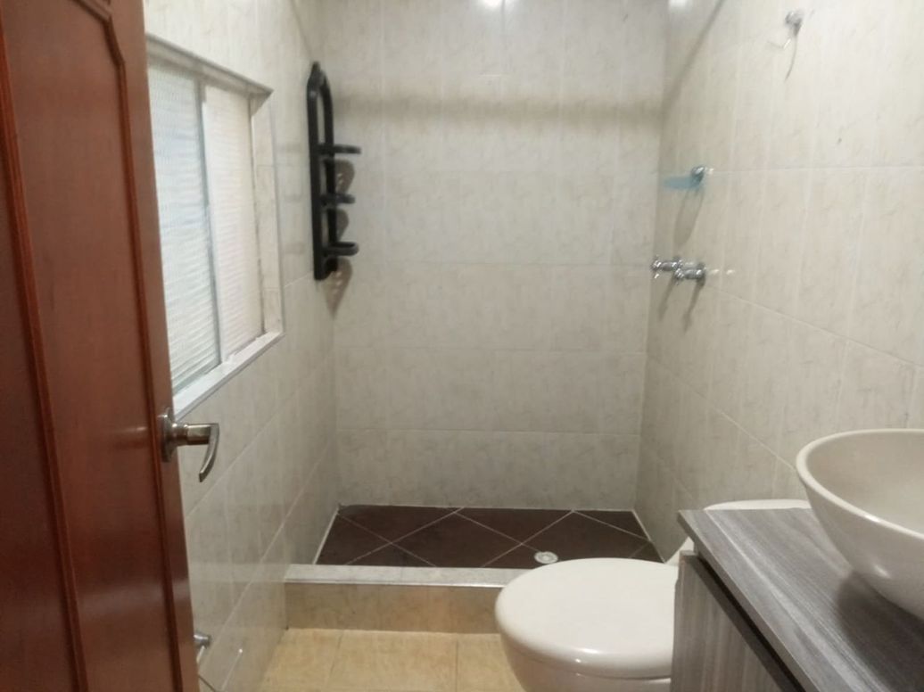 Casa de 10 alcobas en venta en Danubio Azul, Bogotá, 328 m² · foto 14 de 20