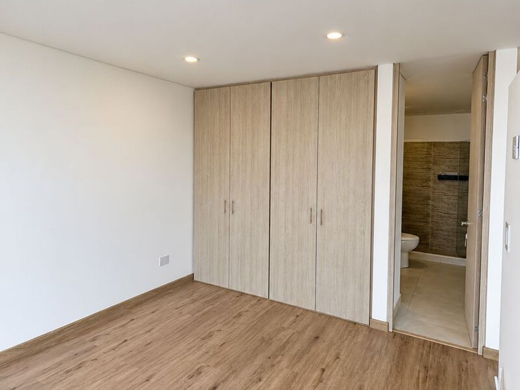 Apartaestudio en venta en Las Acasias, Bogotá, 52 m² · foto 3 de 11