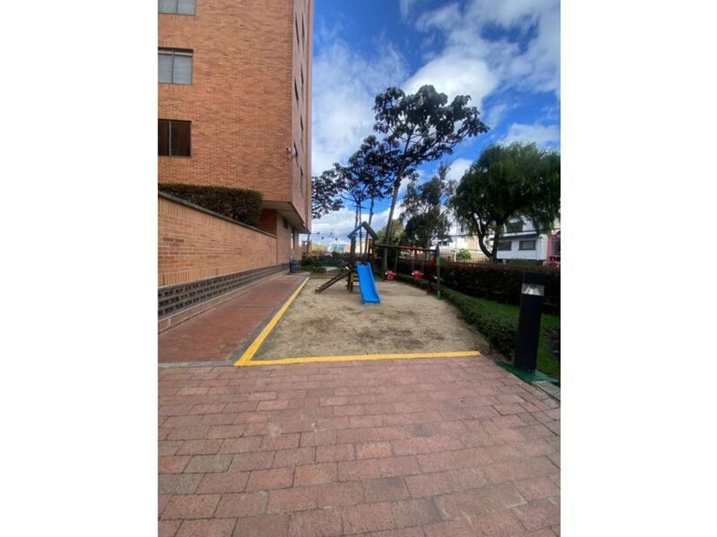 Apartamento de 3 alcobas en venta en Bella Suiza, Bogotá, 152 m² · foto 9 de 17