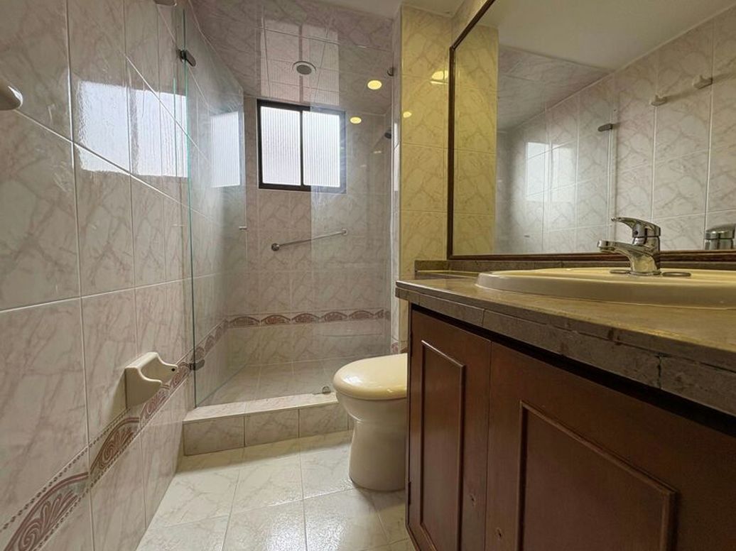 Apartamento de 3 alcobas en venta en El Contador, Bogotá, 126 m² · foto 10 de 20