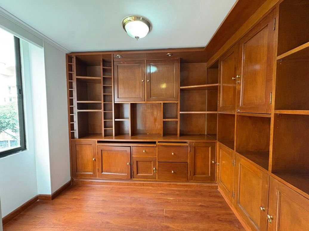 Apartamento de 3 alcobas en venta en El Contador, Bogotá, 126 m² · foto 3 de 20