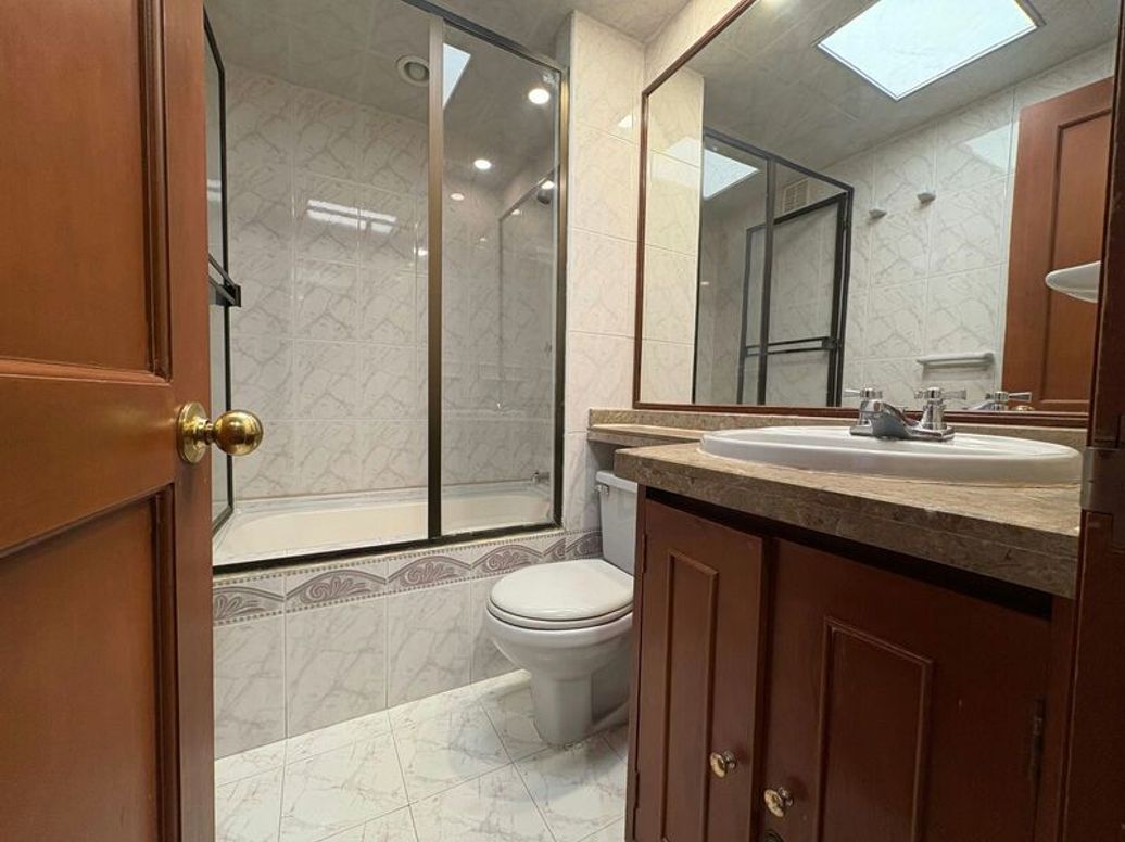 Apartamento de 3 alcobas en venta en El Contador, Bogotá, 126 m² · foto 15 de 20