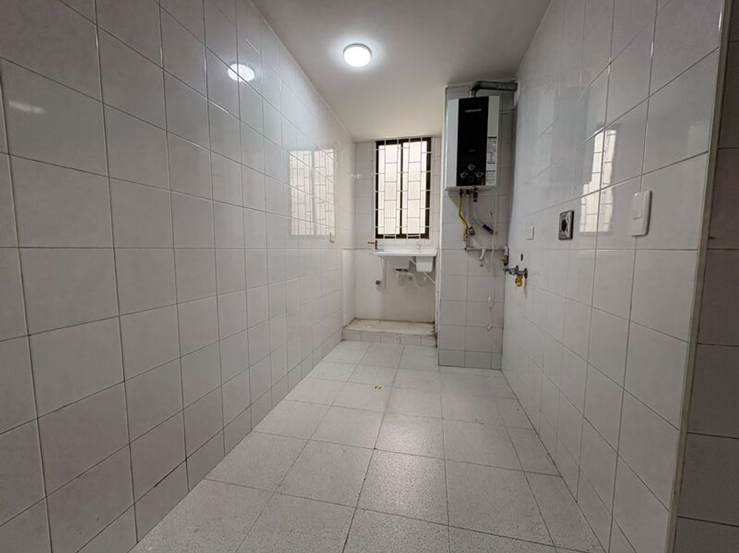 Apartamento de 3 alcobas en venta en El Contador, Bogotá, 126 m² · foto 7 de 20