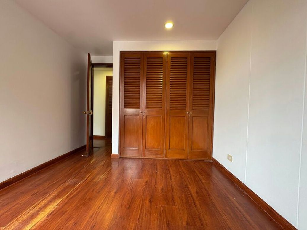 Apartamento de 3 alcobas en venta en El Contador, Bogotá, 126 m² · foto 12 de 20