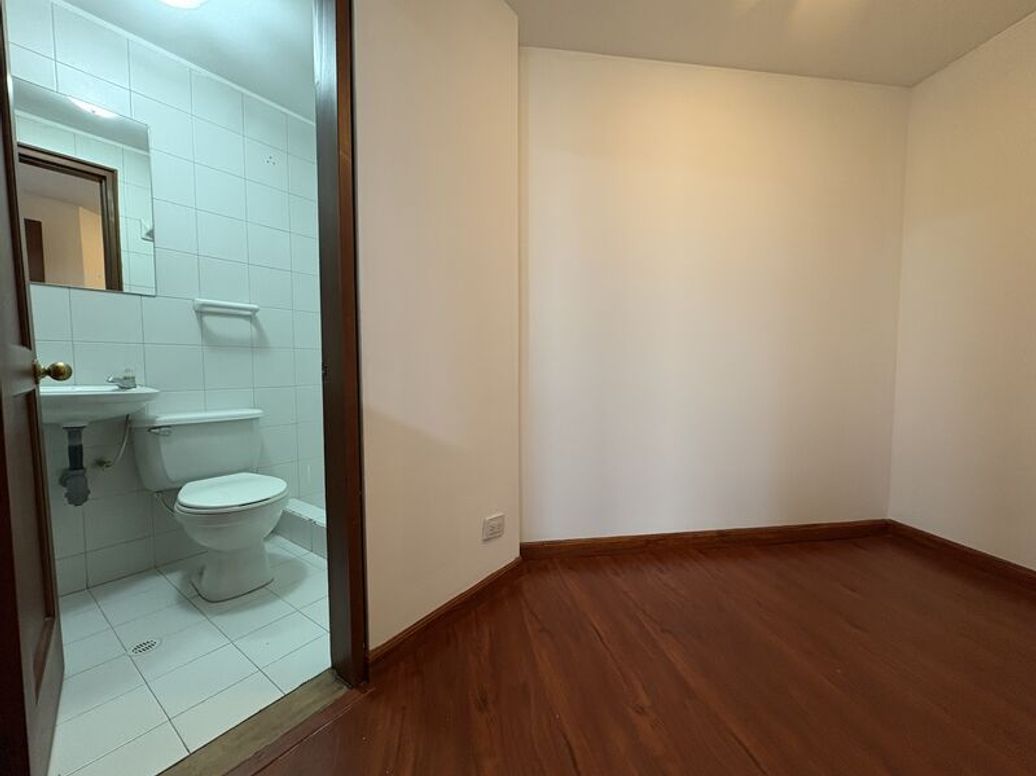 Apartamento de 3 alcobas en venta en El Contador, Bogotá, 126 m² · foto 6 de 20