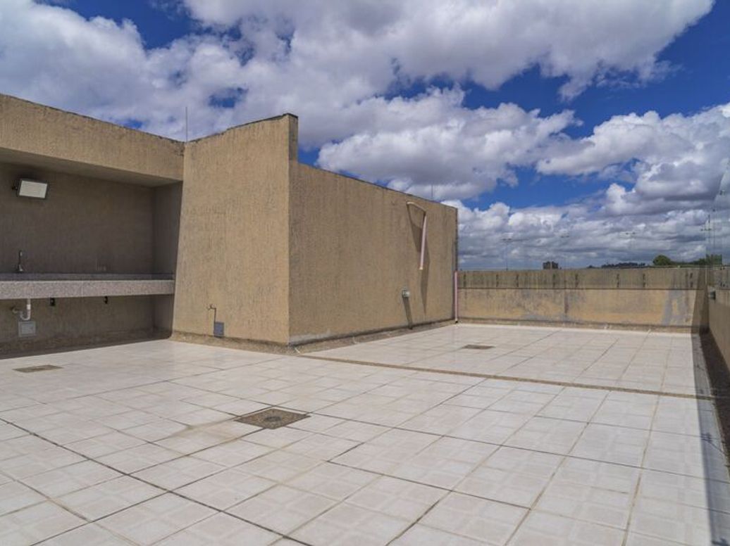 Apartamento de 3 alcobas en venta en Cedritos, Bogotá, 104 m² · foto 2 de 20