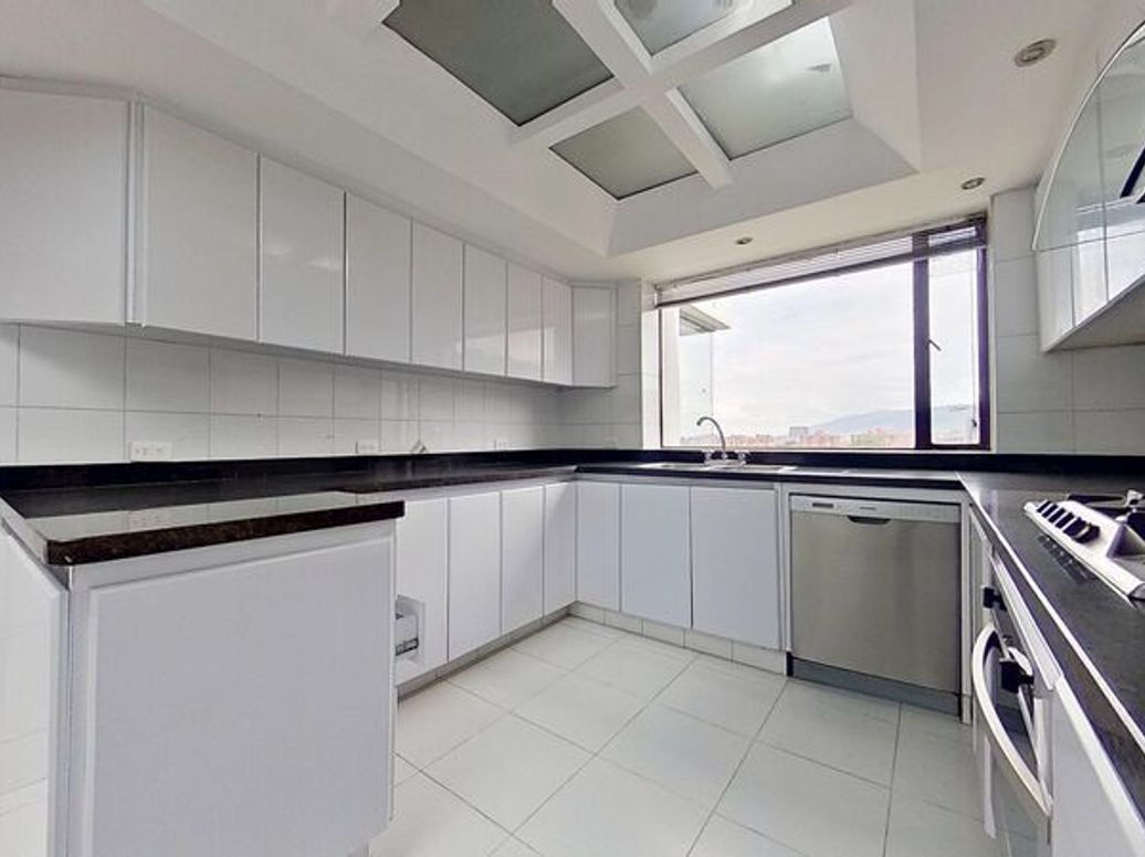 Apartamento de 3 alcobas en venta en Pelodo Del Contry, Bogotá, 273 m² · foto 10 de 20
