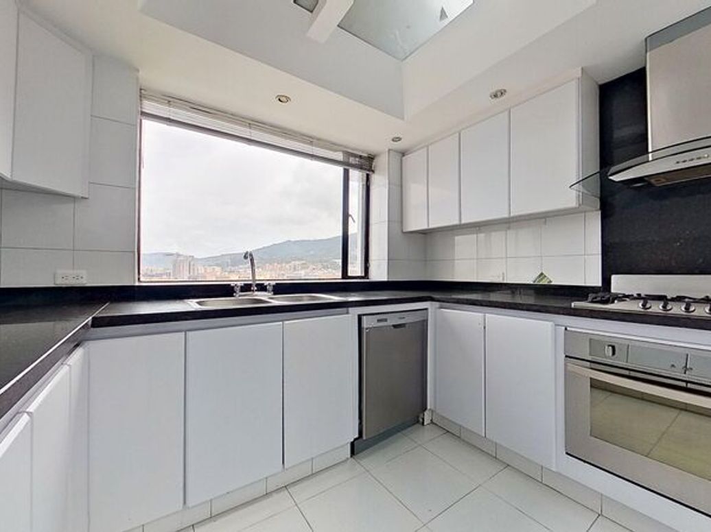 Apartamento de 3 alcobas en venta en Pelodo Del Contry, Bogotá, 273 m² · foto 11 de 20