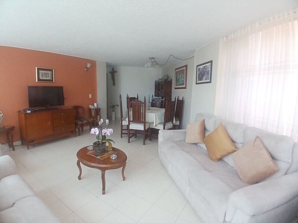 Apartamento de 3 alcobas en venta en Las Américas, Bogotá, 92 m² · foto 3 de 19