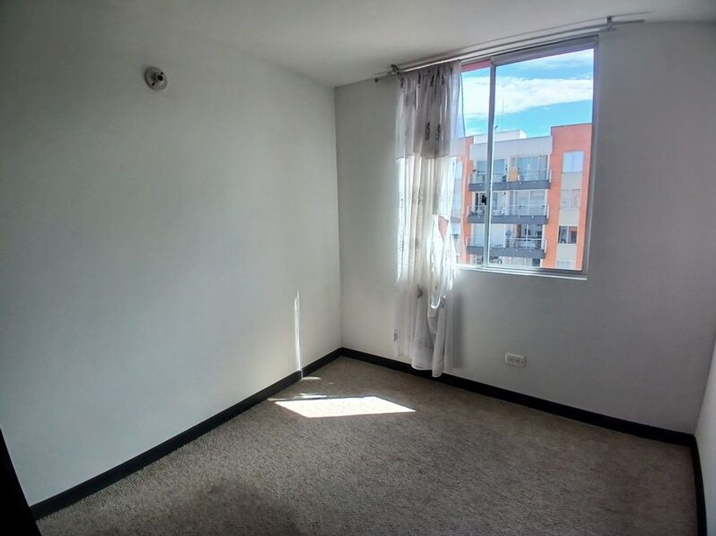 Apartamento de 2 alcobas en venta en Campo Alegre, Bogotá, 54 m² · foto 8 de 18