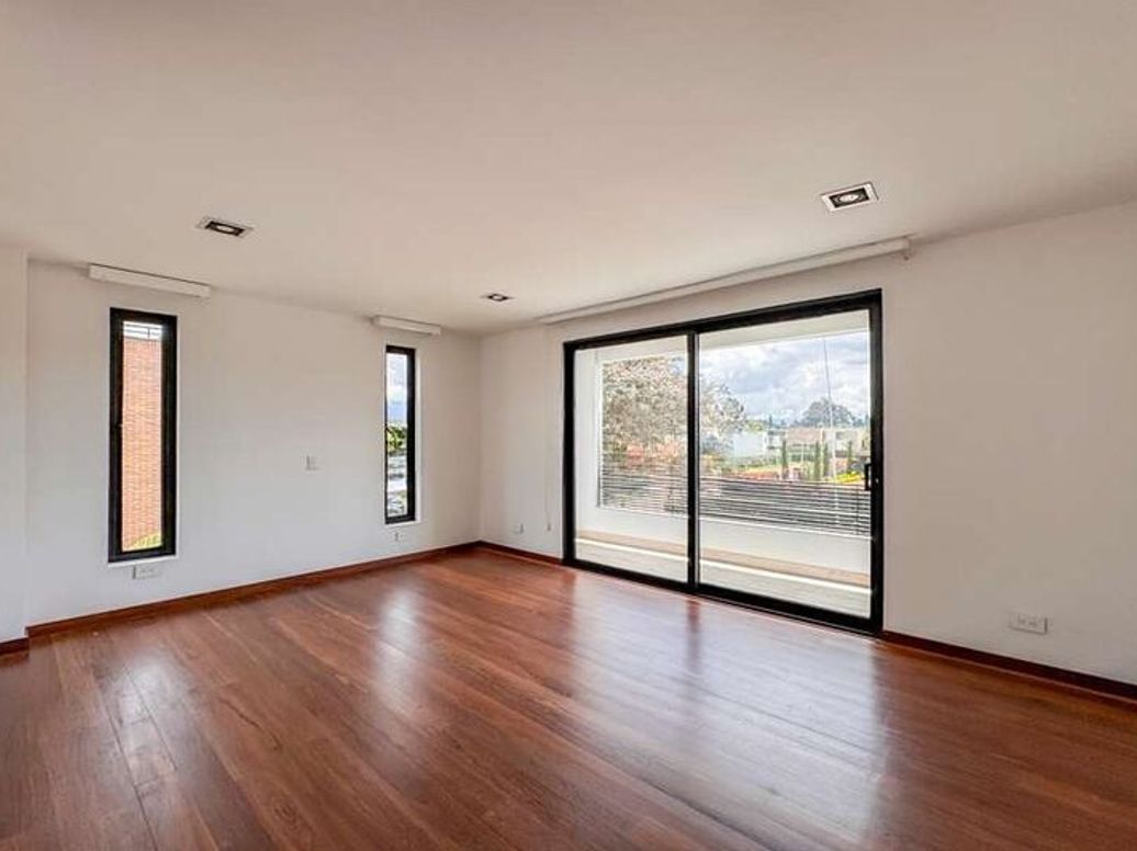 Casa de 5 alcobas en venta en Casa Blanca, Bogotá, 786 m² · foto 12 de 17