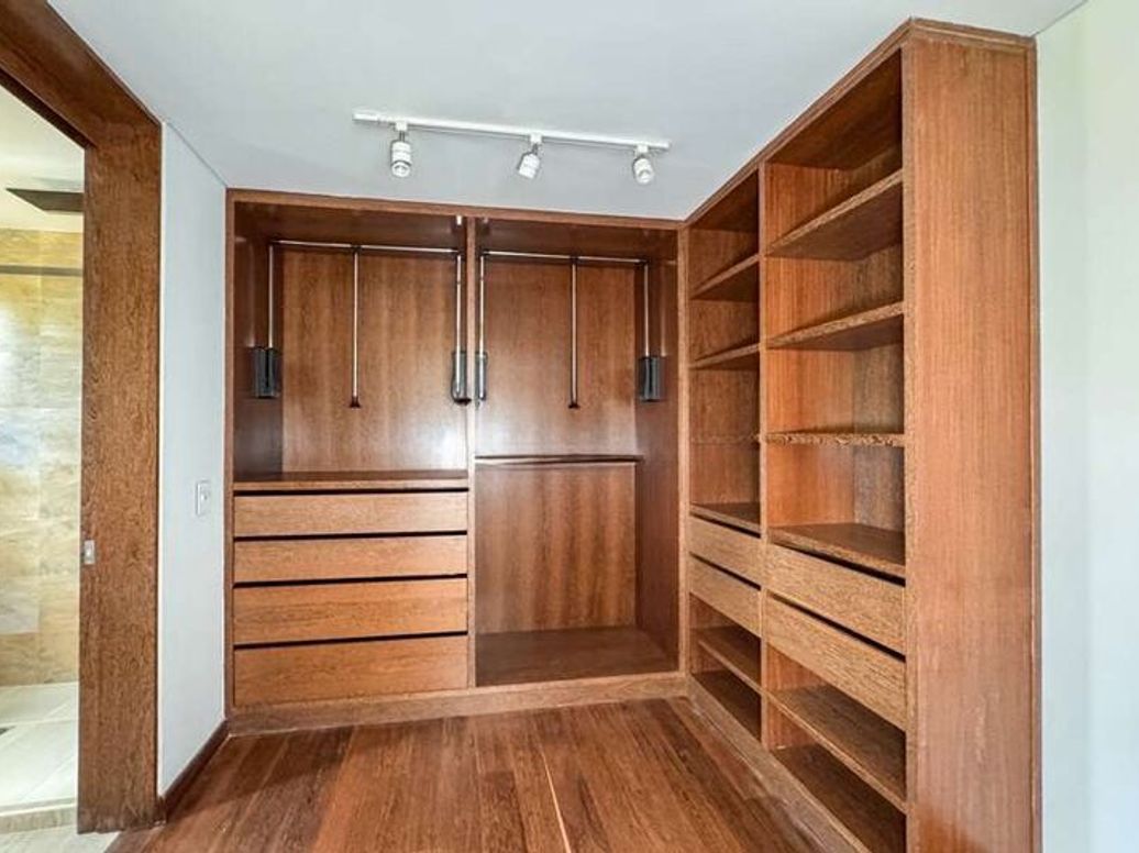 Casa de 5 alcobas en venta en Casa Blanca, Bogotá, 786 m² · foto 14 de 17