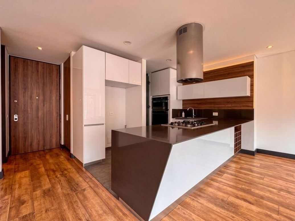 Apartamento de 3 alcobas en venta en Emaus, Bogotá, 124 m² · foto 3 de 19