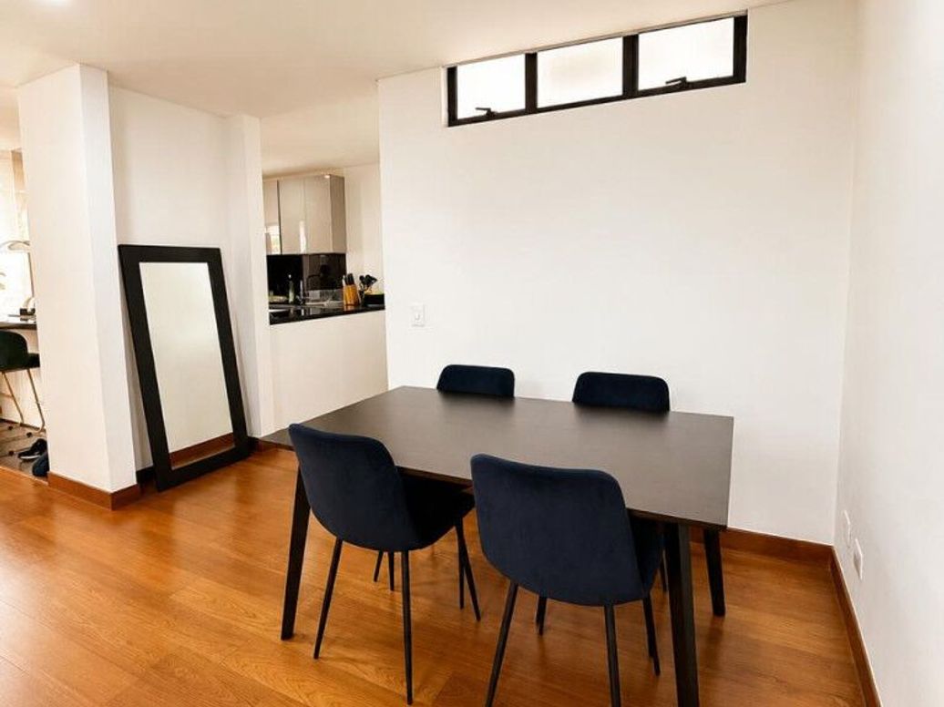 Apartamento de 2 alcobas en venta en Santa Barbara Occidental, Bogotá, 152 m² · foto 7 de 15