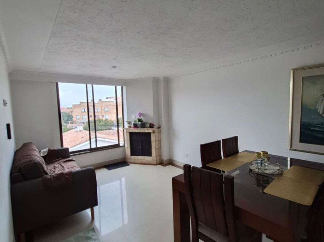 Apartamento de 3 alcobas en venta en El Contador, Bogotá, 86 m² · foto 2 de 20