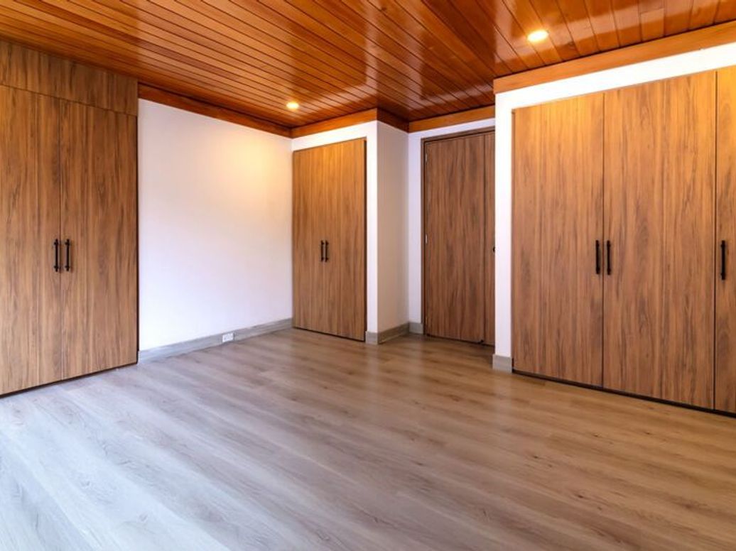 Apartamento de 3 alcobas en venta en Bosque De Pinos, Bogotá, 206 m² · foto 9 de 18