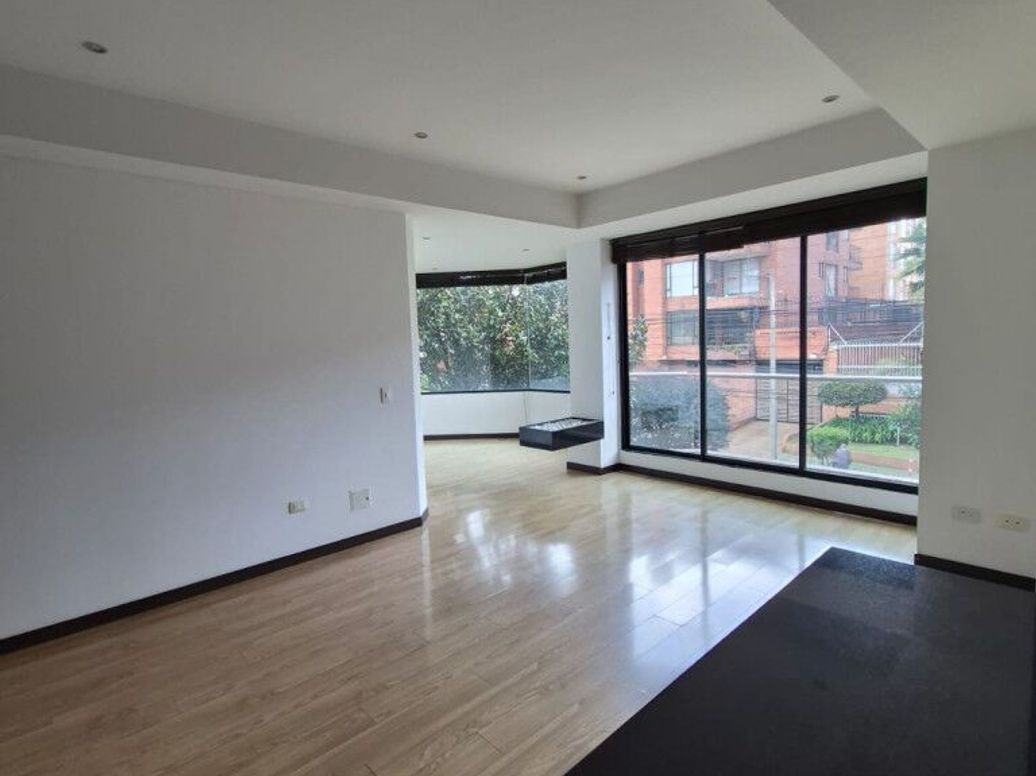 Apartamento de 3 alcobas en venta en Santa Barbara Occidental, Bogotá, 128 m² · foto 8 de 20