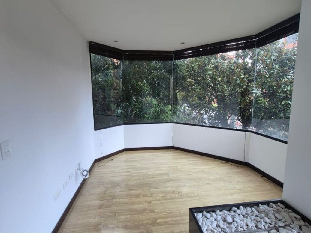 Apartamento de 3 alcobas en venta en Santa Barbara Occidental, Bogotá, 128 m² · foto 9 de 20