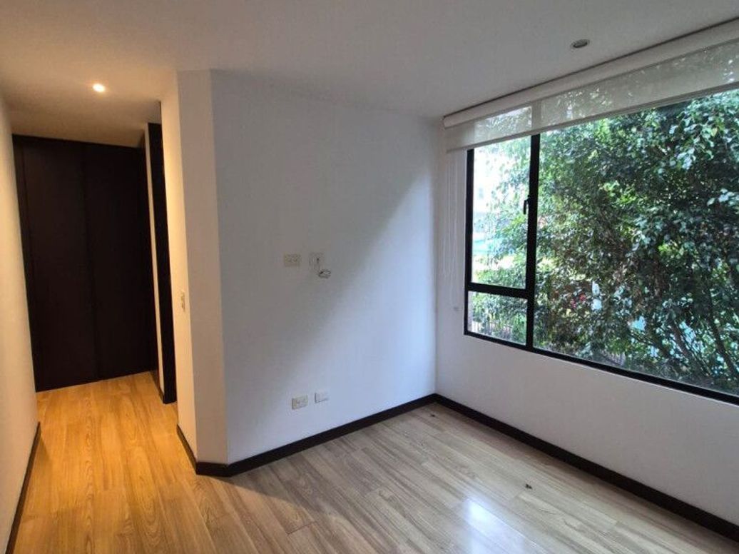 Apartamento de 3 alcobas en venta en Santa Barbara Occidental, Bogotá, 128 m² · foto 13 de 20