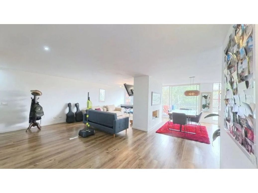 Apartamento de 2 alcobas en venta en Usaquén, Bogotá, 102 m² · foto 3 de 10