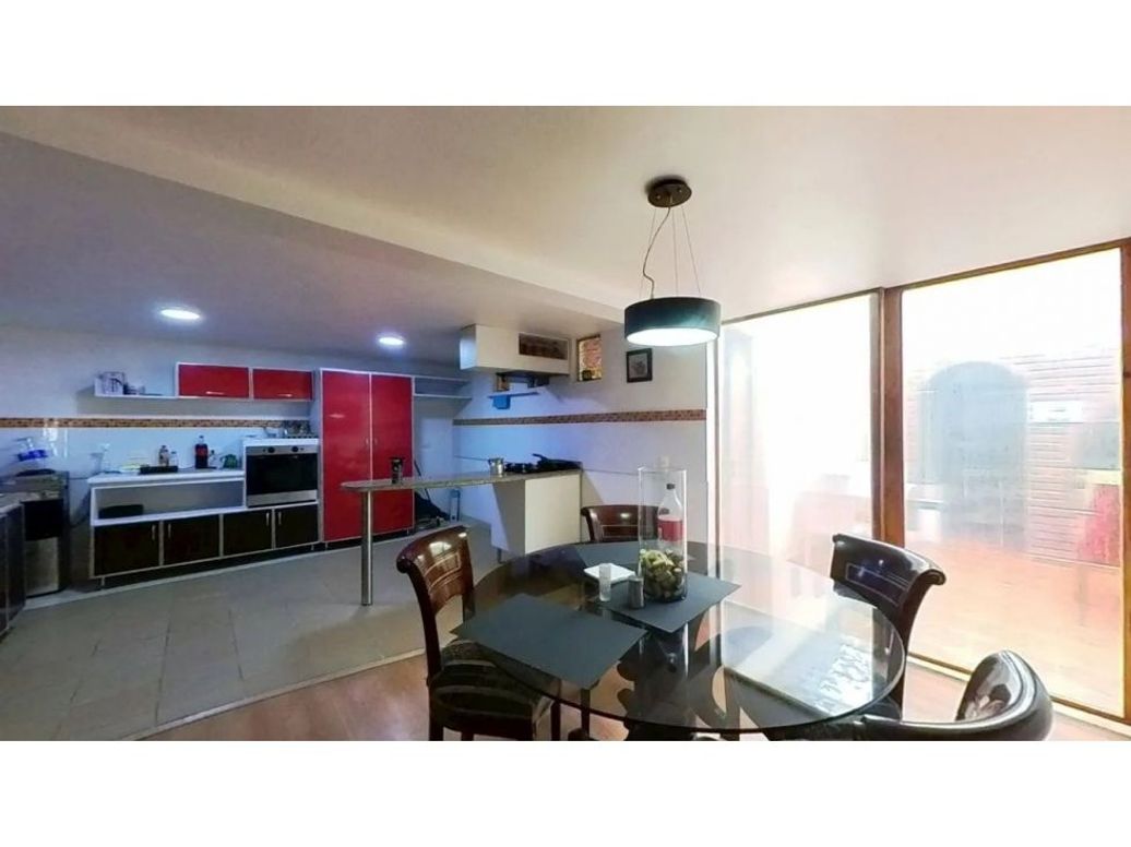 Casa de 8 alcobas en venta en Suba, Bogotá, 285 m² · foto 5 de 10