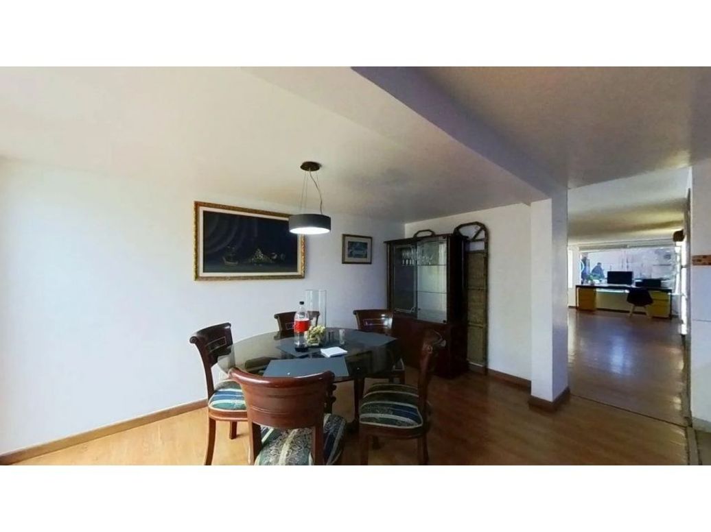 Casa de 8 alcobas en venta en Suba, Bogotá, 285 m² · foto 4 de 10