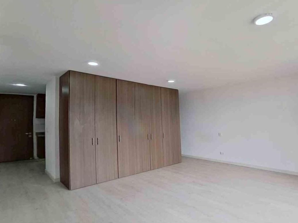 Apartaestudio en venta en Santa Teresa, Bogotá, 38 m² · foto 3 de 11