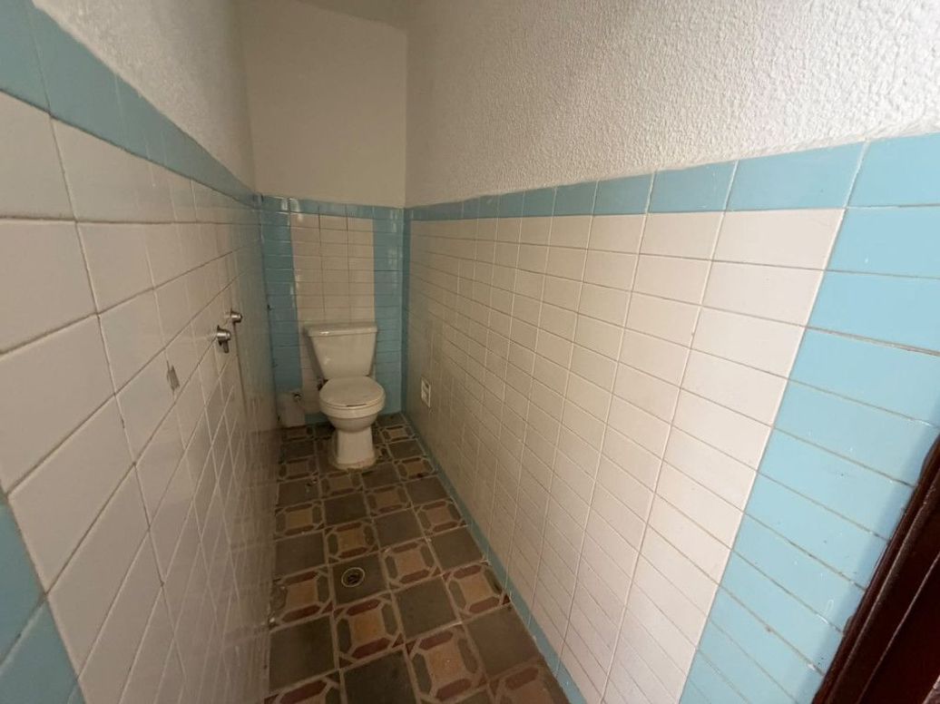 Casa de 5 alcobas en venta en Ciudad Jardín Sur, Bogotá, 18 m² · foto 10 de 19